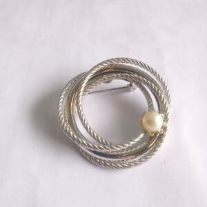 Vintage BROOCH Faux Pearl Interocking Circles Silver Tone 1980's
